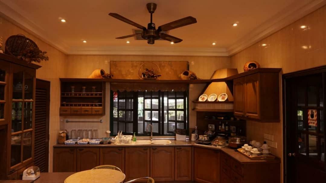 Kinta Bali Villa Ипох Екстериор снимка